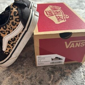 Vans Ward V - Cheetah/leopard Baby/Toddler Velcro Shoe 7